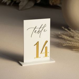 Support de numéro de table en acrylique sophistiqué avec gravure ou impression laser personnalisée pour les mariages, les restaurants et les événements - Product Image 3