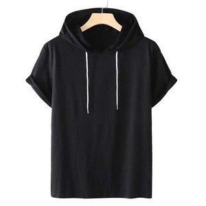 Camiseta negra con capucha y manga corta para hombre, camiseta informal de verano con cordón ajustable - Product Image 1