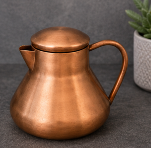 Carafe à eau en cuivre avec couvercle, design vintage, vaisselle écologique pour la salle à manger, pichet de luxe pour la santé ayurvédique, cuivre contemporain - Product Image 2