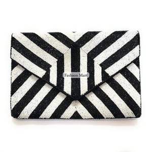 Bolsos de mano con cuentas hechos a mano de moda para damas, con logotipo personalizado, diseño floral y bolsos de moda. - Product Image 6