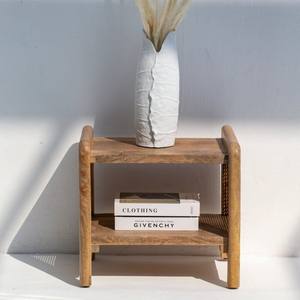 Mesa Auxiliar Vandana Orion Ultra de Ratán con Dos Estantes, Diseño Moderno con Toques Naturales - Product Image 3