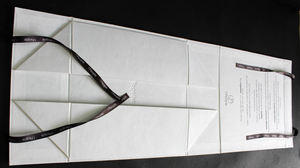 Cajas Plegables Resistentes de Cartón Blanco Hechas a Mano con Papel Reciclado de Algodón Blanco, Personalizadas con Marca Impresa, Venta al Por Mayor - Product Image 5