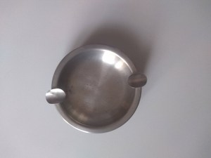 Cendrier en métal design avec couvercle, fait main, forme et taille personnalisées, pour cigarettes, fabriqué en Inde - Product Image 4
