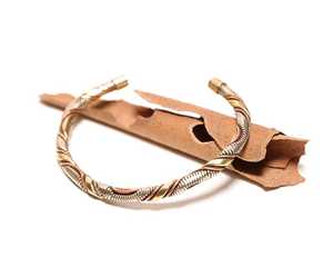 Pulsera trenzada hecha a mano, joyería artesanal que mejora la energía, brazalete energético hecho a mano - Product Image 5