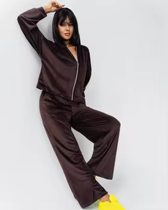 Conjunto Deportivo con Capucha para Mujer, Cierre Completo, Color Sólido, Terciopelo, Ropa Casual con Bolsillos Laterales, Corte Holgado, Dos Piezas, Otoño - Product Image 4