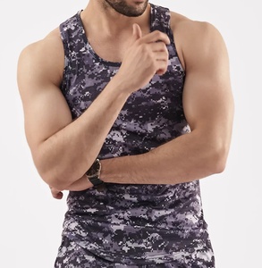 Débardeur de sport à capuche pour homme, personnalisé, style vintage, pour le basketball, l'entraînement et la course, 100% coton respirant - Product Image 5