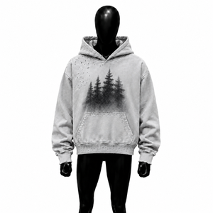 Sudadera con Capucha Plateada Extra Grande Personalizada con Gráfico de Árbol del Bosque Negro, Estilo Vintage Desgastado, Sudadera Urbana para Hombre en Oferta - Product Image 1