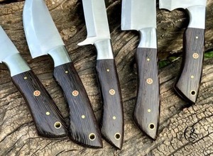 Juego de Cuchillos de Chef de Cinco Piezas Hechos a Mano con Diseño Vikingo, Cuchillos de Acero Inoxidable Ambidiestros con Mangos de Madera y Bolsa de Cuero Enrollable - Product Image 2