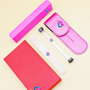 Pince à cils professionnelle en acier inoxydable anti-magnétique avec logo personnalisé sur le thème de Noël, pour extensions de cils, volume et isolation - Product Image 4