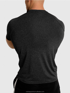 T-shirt de sport pour homme, coupe ajustée, séchage rapide, respirant, pour entraînement, course à pied et fitness - Product Image 3