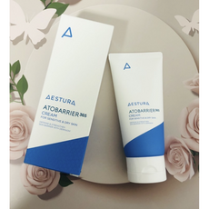 Confezione Scontata da 9 Pezzi (1P 2P 3P) da 30ml ciascuno - Crema Viso Rinnovante Originale Estra Atobarrier 365 da 30ml - Product Image 1