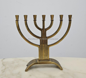 Portavelas de latón de huracán de 7 brazos personalizado al por mayor, portavelas de Metal dorado hecho a mano religioso para decoración del hogar y el jardín - Product Image 1