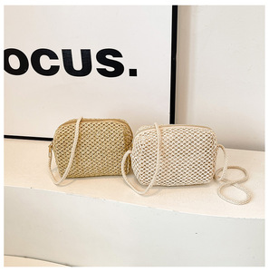 Bolso de paja mini tejido a mano para mujer, estilo fresco, portátil, bandolera, gran oferta, primavera/verano, bolso de axila - Product Image 1