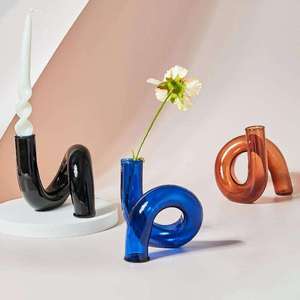 Vase créatif personnalisé en résine, forme ronde, vase à fleurs en résine multicolore pour la décoration de la maison avec des fleurs artificielles - Product Image 6