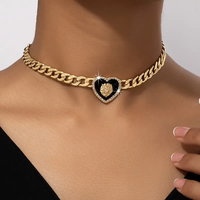 Nouveau Bijou Tendance 2026 : Ensemble Collier et Bracelet Classique à Pendentifs Têtes de Lion Géométriques Plaqué Or pour Femmes