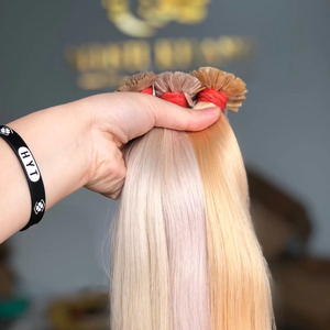 Extensiones de Cabello Remy Vietnamita 100% Natural con Queratina Italiana I-Tips, 8-32 Pulgadas, 100 Gramos, Color Claro, Pre-Adheridas con Cinta Frontal, Estilo Ondulado - Product Image 1