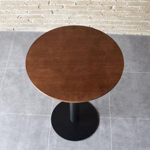Table basse ronde en bois de noyer avec pieds en métal, mobilier moderne pour salon, durable et facile à nettoyer, design personnalisable pour café - Product Image 3