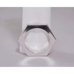 Anneau de serviette en métal durable pour restaurant, idéal pour la table, les mariages, les événements et la mise en scène des banquets - Product Image 1