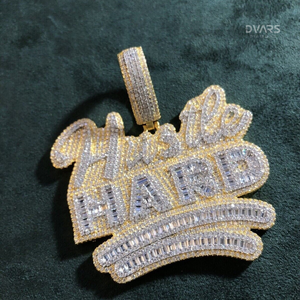 Pendentif buste personnalisé avec initiale ou nom, serti de moissanite VVS taille brillant, style Hip Hop Rapper, bijoux de luxe en argent 925 plaqué or - Product Image 3