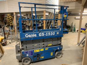รถยกกรรไกรไฟฟ้า Genie GS-1930 มือสองคุณภาพพรีเมียม ขนาด 19 ฟุต แบบเคลื่อนที่ได้ ระบบไฮดรอลิก  พร้อมจำหน่าย - Product Image 5