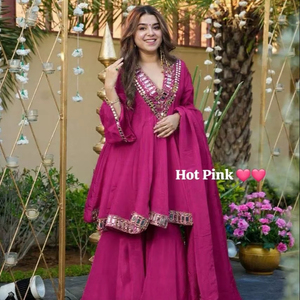 Ensemble élégant de kurta ethnique en chinon avec palazzo et dupatta en dentelle fantaisie - Product Image 1