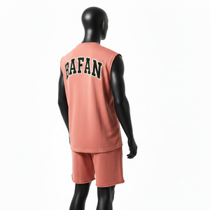 Conjunto de camiseta sin mangas y pantalones cortos para hombre, de algodón premium, estilo urbano, con logo personalizado impreso. - Product Image 5