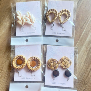 Boucles d'oreilles pendantes en rotin tissé léger, bijoux faits à la main, écologiques, fabriqués au Vietnam, fabricant - Product Image 4