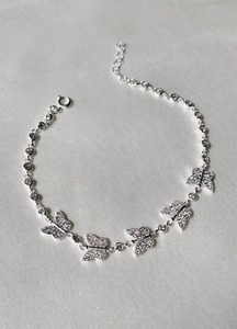 Bracelet en moissanite écologique pour femme, design luxueux, idéal pour mariage, fête, anniversaire, disponible à la vente - Product Image 6