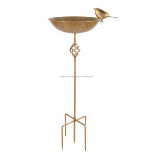 Bain d'oiseaux en métal style vintage, finition antique, élégant centre de jardin pour la décoration de patio et de pelouse, avec base robuste - Product Image 2