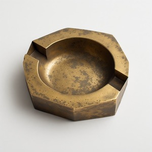 Classic Metal Cigar Ashtray <b>Customized</b> Shape Durable Design for Smoking Accessories - Product Image 2