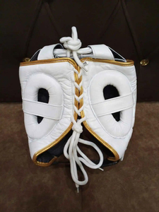 หมวกป้องกันศีรษะสำหรับชกมวย Fly White PU ป้องกันใบหน้าเต็มรูปแบบ อุปกรณ์ฝึกซ้อม สายรัดปรับได้ สวมใส่สบาย คุณภาพระดับมืออาชีพ พรีเมียม - Product Image 3