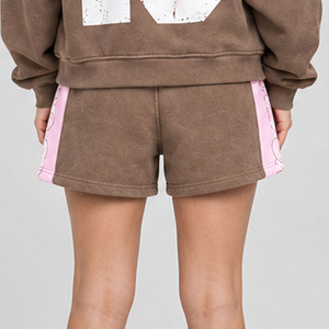 Screen Printed <b>Custom</b> Women's Hoodie Shorts Set Polyester Cotton Casual Streetwear Personalized Print OEM Matching Two Piece Set - Product Image 6