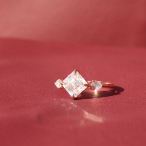 925 Sterling <b>Silver</b> Dark Gray Hexagon Claw Setting Three Stone Moissanite <b>Ring</b> <b>for</b> <b>Men</b> Wedding - Product Image 3