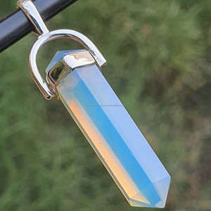 Venta al por mayor de joyería fina de calidad superior de plata 925 Opalite colgante collar con forma de punto chapado en oro de primera calidad encantos - Product Image 1