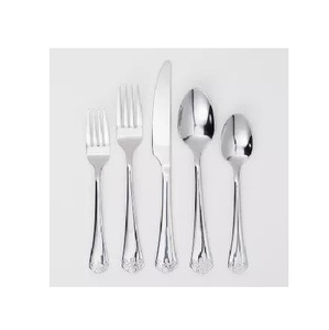 Couverts en métal contemporains pour l'hôtellerie, conçus pour mettre en valeur des expériences de table élégantes et de magnifiques repas partagés - Product Image 2