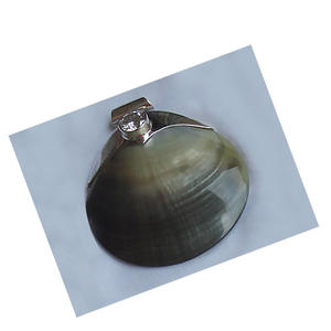 ไม้ถูพื้นเปลือกหอยสีดำประดับอัญมณีสีเงิน เครื่องประดับเปลือกหอย จี้เงินลายเปลือกหอย กรอบสีดำขาว - Product Image 3