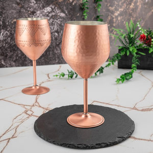Gobelet à vin en cuivre martelé à long pied, finition métallique classique, élégant accessoire de bar pour restaurant, mariage, fête et maison - Product Image 2