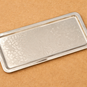Plateau de service rectangulaire en argent martelé de luxe pour la restauration en gros, idéal pour les hôtels et restaurants, élégant pour les fruits et la présentation de la table. - Product Image 2