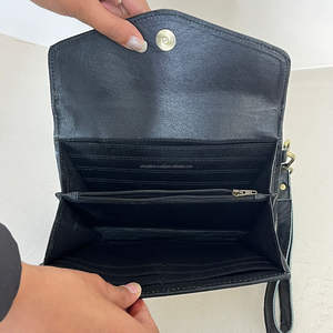 Portefeuille Western en cuir de vachette avec pierre turquoise, motif quadrillé en cuir ciselé à la main, pochette à poignet pour femme - Product Image 6