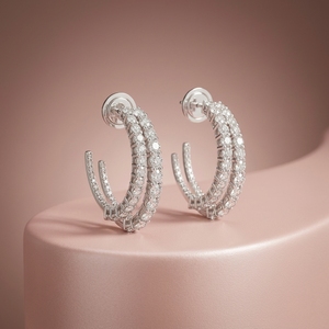 Pendientes de Aro de Oro Blanco de Doble Fila con Diamantes Cultivados en Laboratorio de 10k/14k/18k, Estilo Eternidad Completa, Piedras Pavé, Diseño Curvo de Media Luna, Para Fiesta - Product Image 1