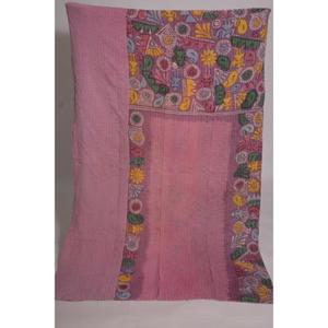 Colcha de Algodón Kantha Vintage, Cubrecama Reversible Hecho a Mano en India, Manta Decorativa Boho Estampada para Sofá - Product Image 1