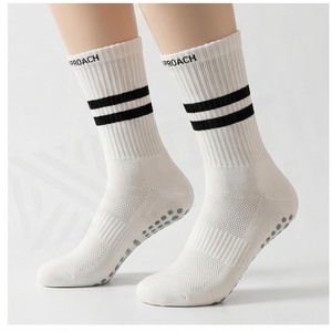 Chaussettes North Approach en coton blanc respirant avec imprimé lettres pour adultes, idéales pour le printemps et les tenues décontractées - Product Image 3
