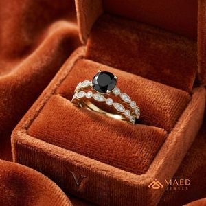 Ensemble de bagues de fiançailles plaqué or avec moissanite noire taille ronde pour femme, avec halo, alliance de mariage assortie, cadeau d'anniversaire - Product Image 2
