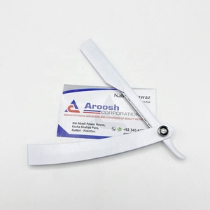 Maquinilla de afeitar de peluquero de acero inoxidable Manual profesional, herramienta de afeitado corporal y facial con logotipo personalizado de alta calidad, sostenible - Product Image 6