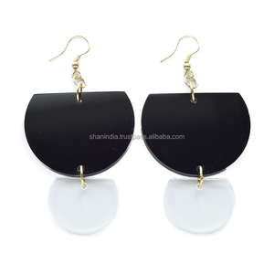 Pendientes colgantes de acrílico hechos a mano de alta calidad para mujer - Product Image 1