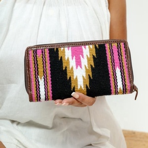 Cartera Multiusos de Cuero Acolchado Azteca para Mujer, Cartera de Mano Multicolor de Cuero Occidental, Novedad - Product Image 4