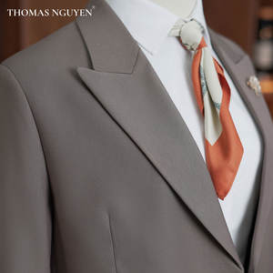 [Exclusivo] Traje de Falda a Medida "Soft Power" - Conjunto de 2 Piezas en Gris Jaspeado Premium |   Colección Femenina - Product Image 4