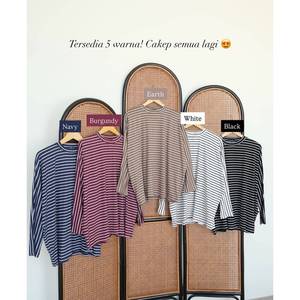 เสื้อถักลายแถบปีกค้างคาวสำหรับผู้หญิง - Product Image 3