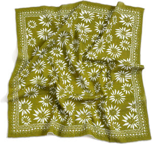 Bandanas personnalisées en gros pour femmes, en stock, imprimées en soie et polyester, foulards en satin de soie avec logo, bandanas carrés imprimés sur mesure pour femmes - Product Image 1