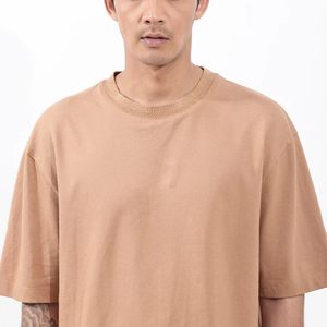 เสื้อยืดผู้ชายดีไซน์ล่าสุด แฟชั่นสีพื้น ทรงปกติ ผ้าแคนวาสคุณภาพสูง แขนสั้น 220 กรัม สไตล์ลำลอง โลโก้ด้านหน้า - Product Image 2